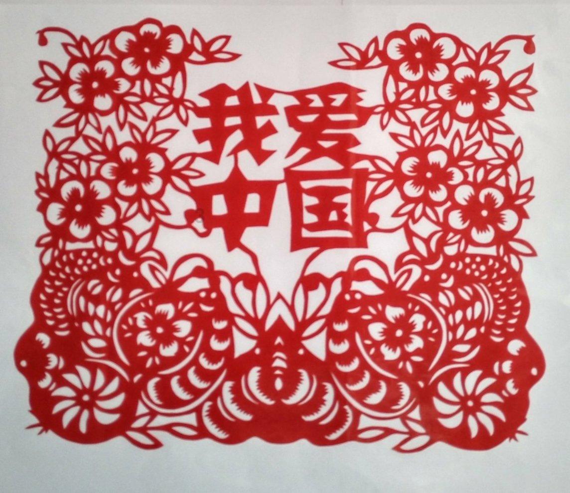 东莞光明眼科医院专家提醒:没曾想用筋膜枪放松眼球却敲出了白内障?!